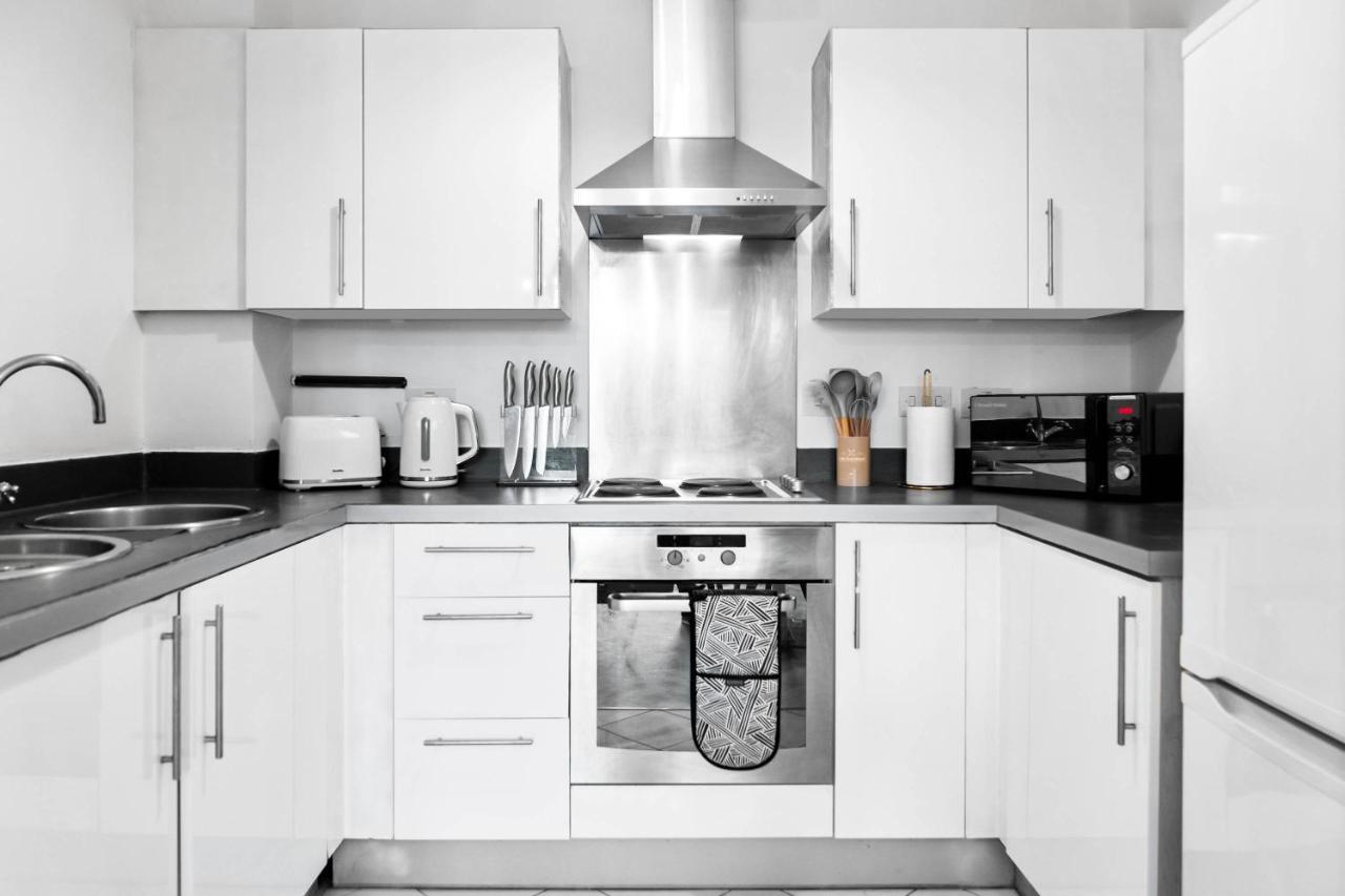 New Luxury City Centre Apartment By Azura Nights Бирмингем Экстерьер фото