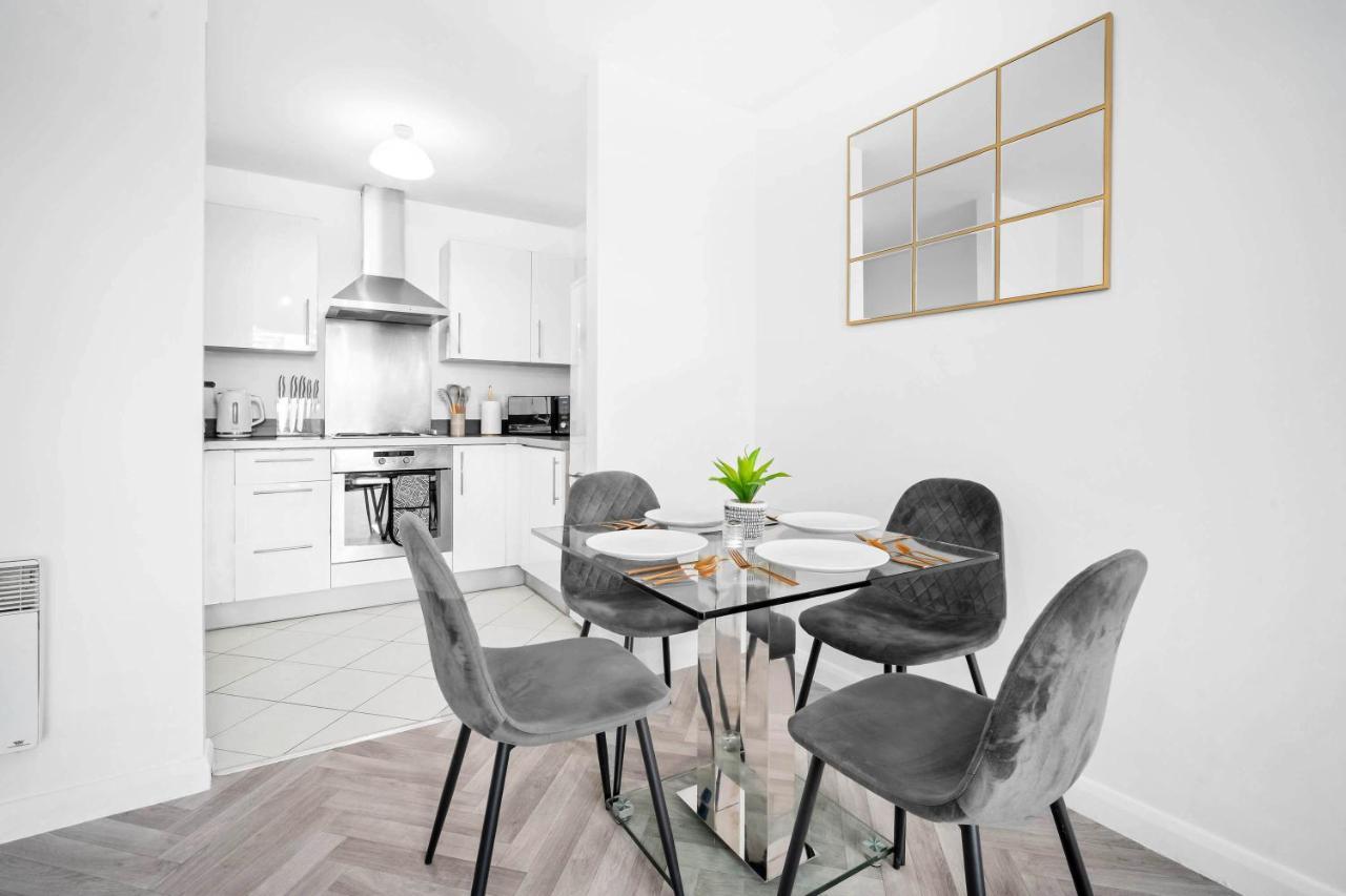 New Luxury City Centre Apartment By Azura Nights Бирмингем Экстерьер фото